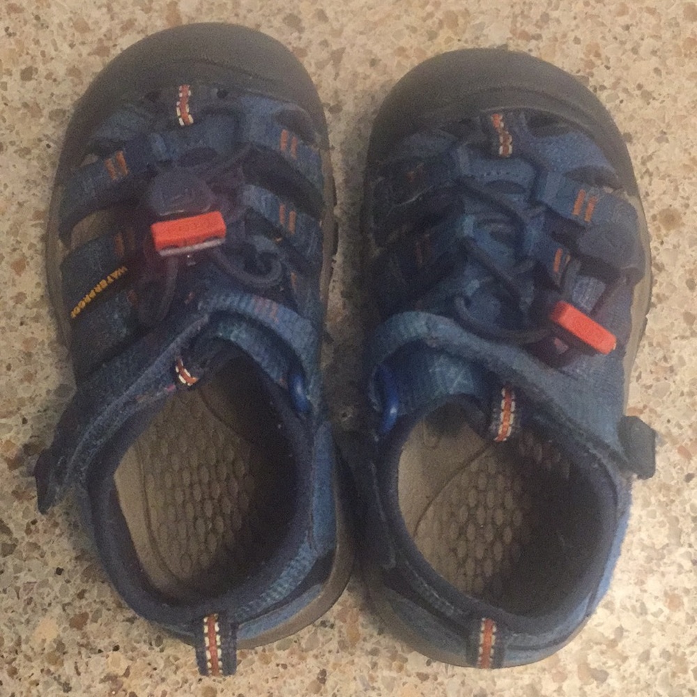 Toddler boys keen shoes